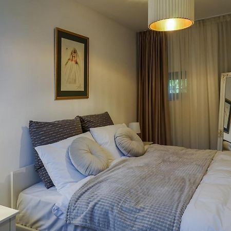 The Urban Oasis Apartment Bucureşti Exterior foto