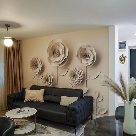 The Urban Oasis Apartment Bucureşti Exterior foto