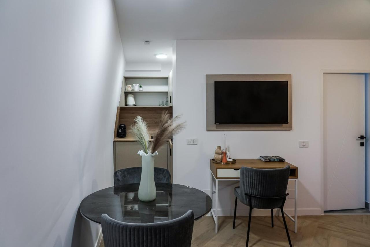 The Urban Oasis Apartment Bucureşti Exterior foto
